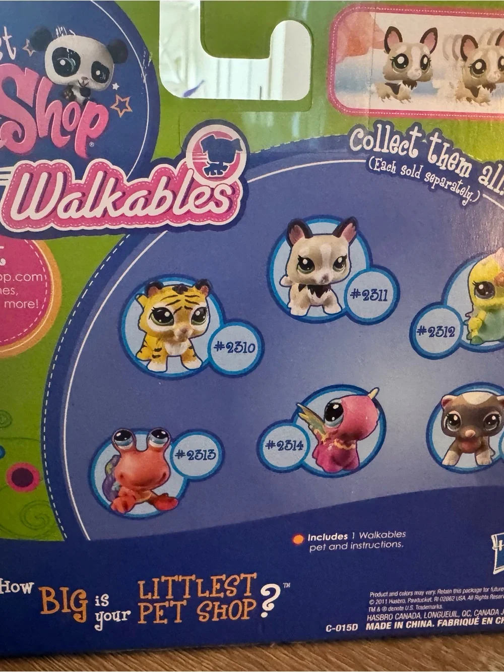 Littlest Pet Shop Walkables #2311 Chihuahua Dog LPS Hasbro 2011 New in Box